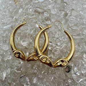 VINTAGE 14k rams head Gold Hoop Earrings UNDER SCRAP